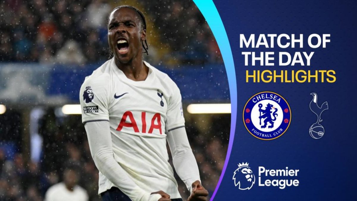Tottenham Hotspur players during a Premier League match against Chelsea at Stamford Bridge